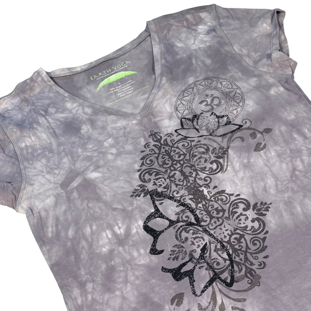 Earth Yoga women's L Organic Cotton Bamboo Tie Dye V-Neck Graphic Tee‎ Grey